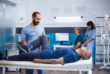  Knee Replacement Surgery: Benefits, Procedure and Recovery