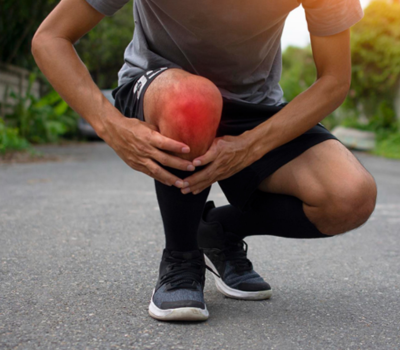 Knee Pain: Causes, Symptoms & When to See a Doctor